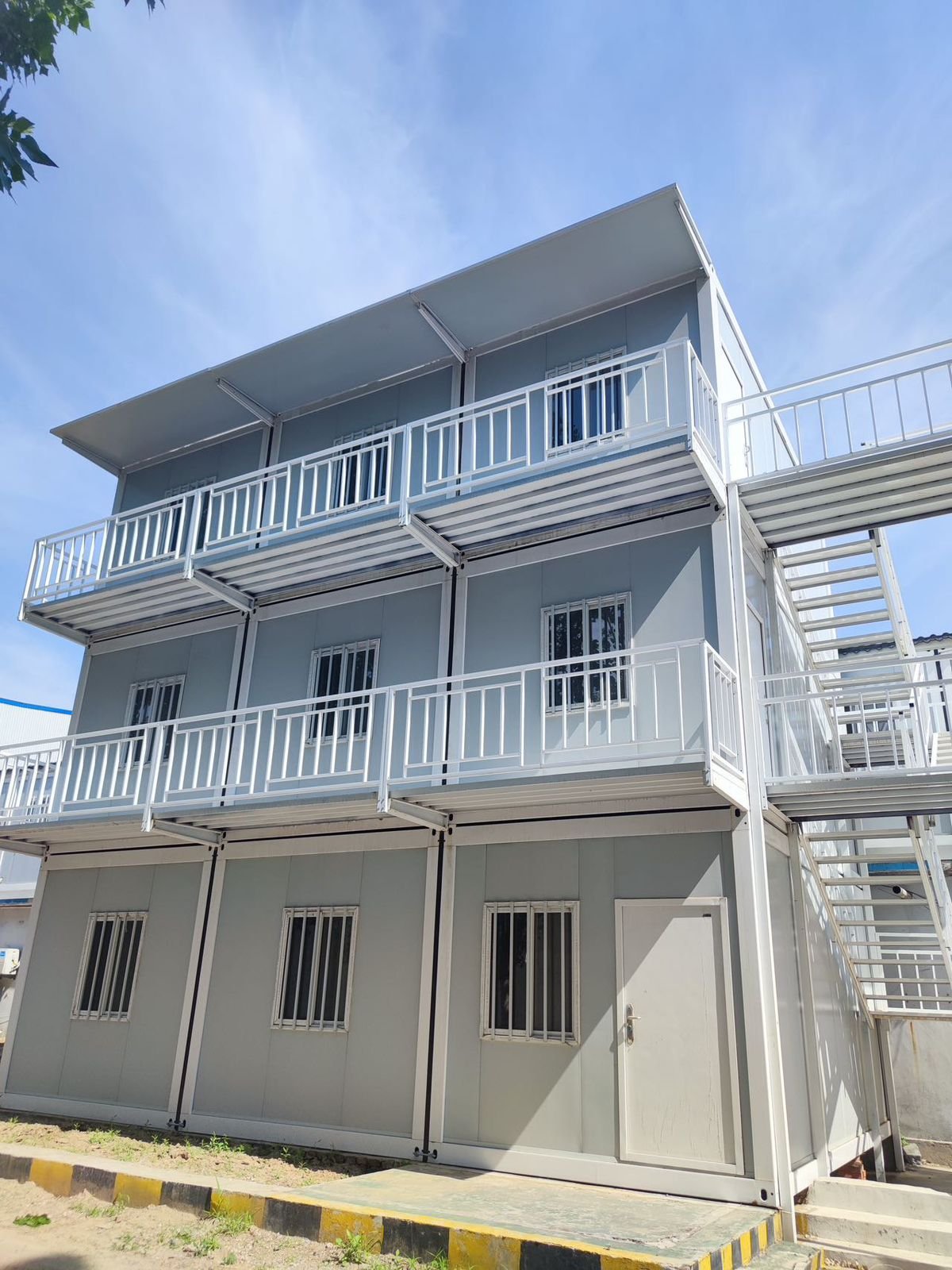 Projeto modular em container